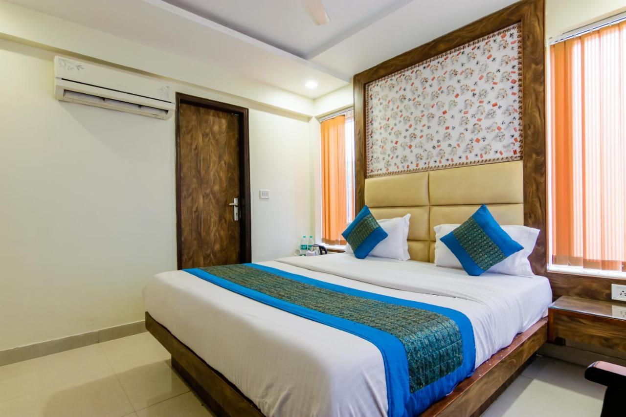 Hotel Baba Residency - 5 Minutes From Railway Station 3*