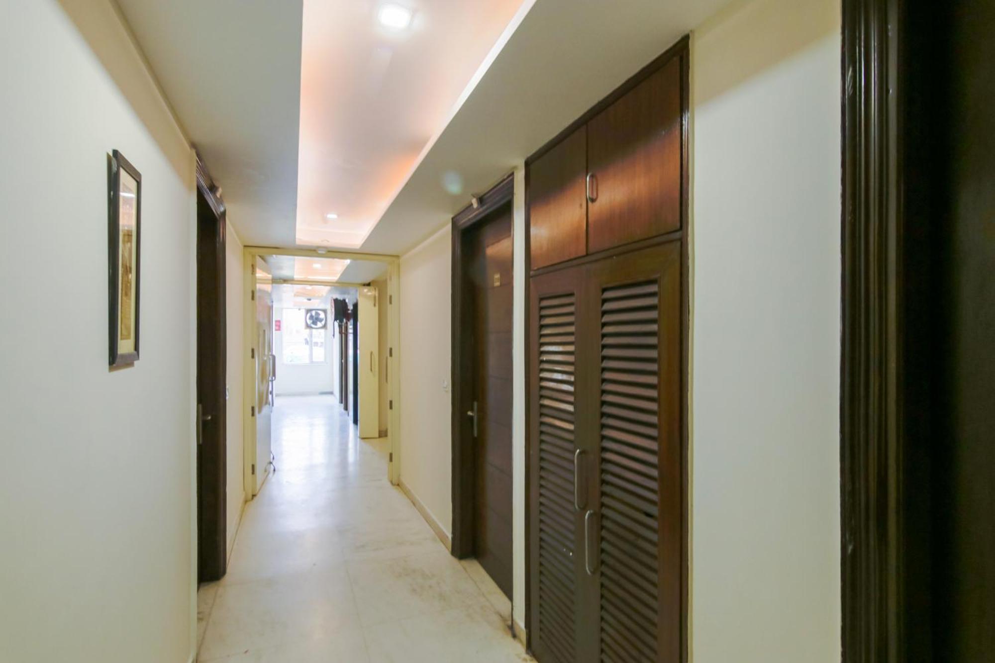 Baba Residency - 5 Minutes From Railway Station 3*