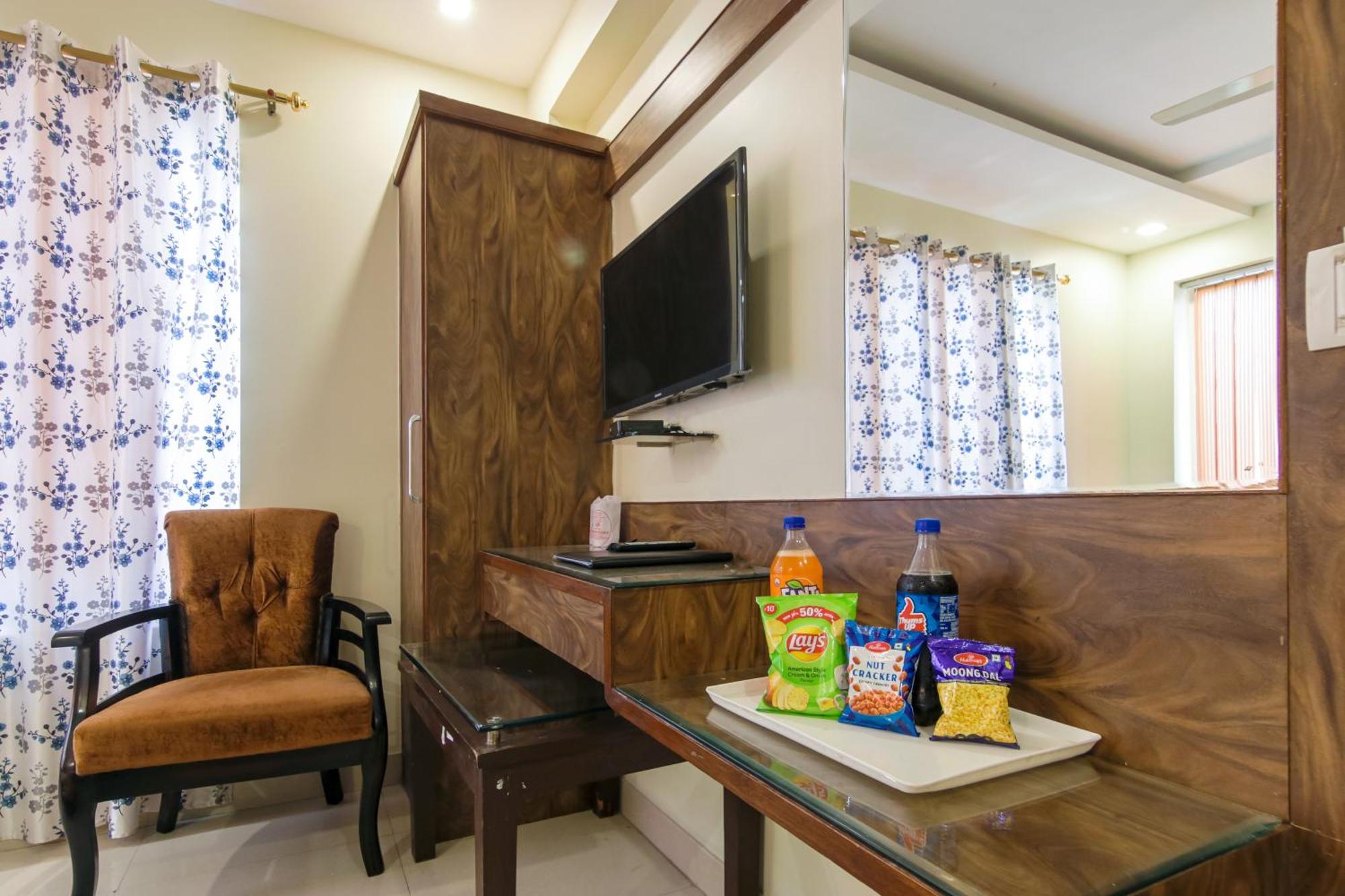 Baba Residency - 5 Minutes From Railway Station Hotel